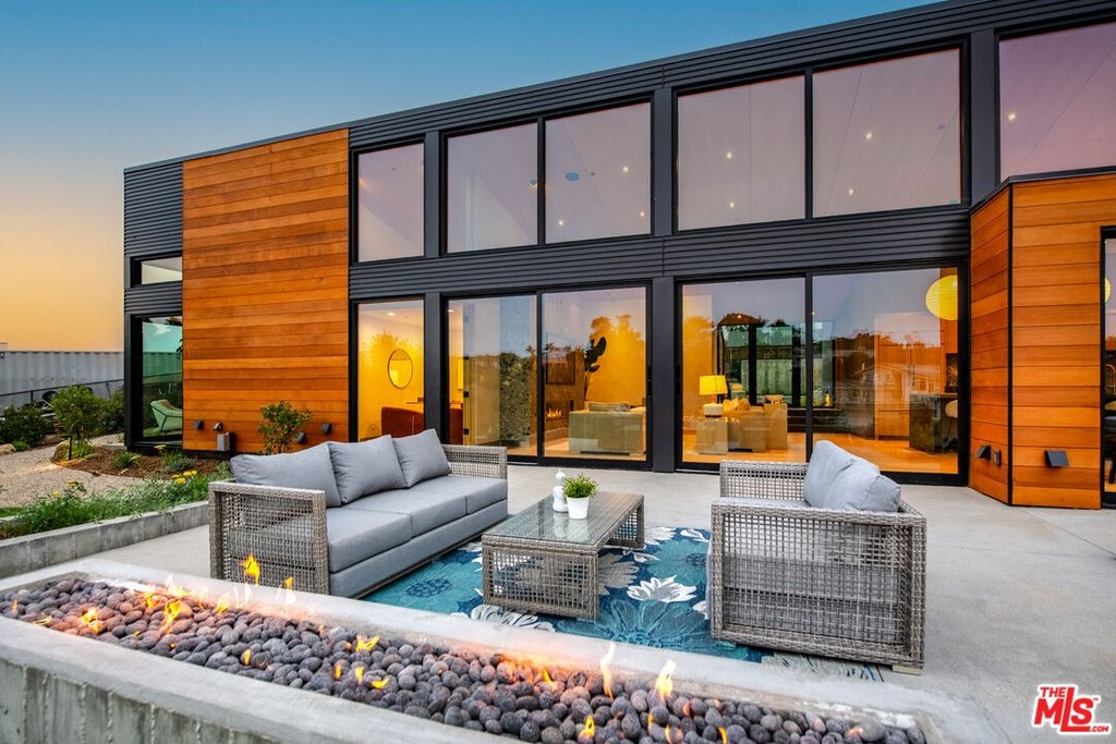 Malibu, California, 90265, United States, 3 Bedrooms Bedrooms, ,3 BathroomsBathrooms,Residential,Forsale,2004062