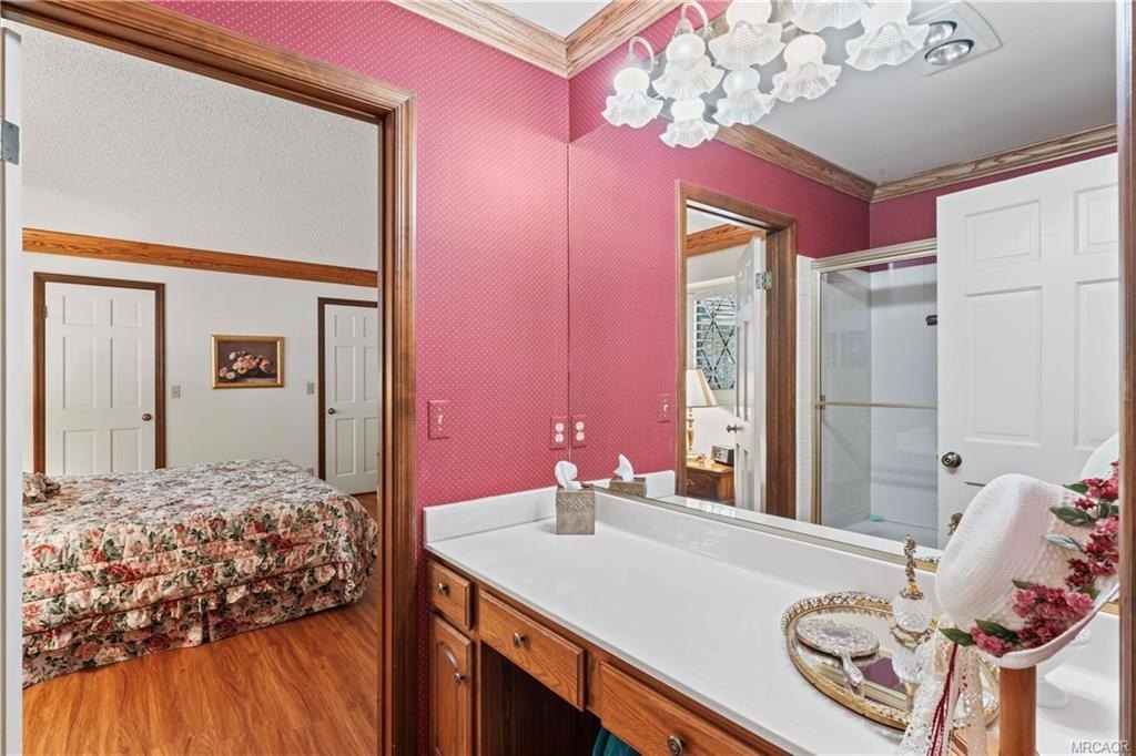 Lake Arrowhead, California, 92352, United States, 5 Bedrooms Bedrooms, ,5 BathroomsBathrooms,Residential,Forsale,1886287