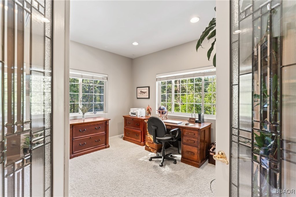 Lake Arrowhead, California, 92317, United States, 4 Bedrooms Bedrooms, ,4 BathroomsBathrooms,Residential,Forsale,1886288