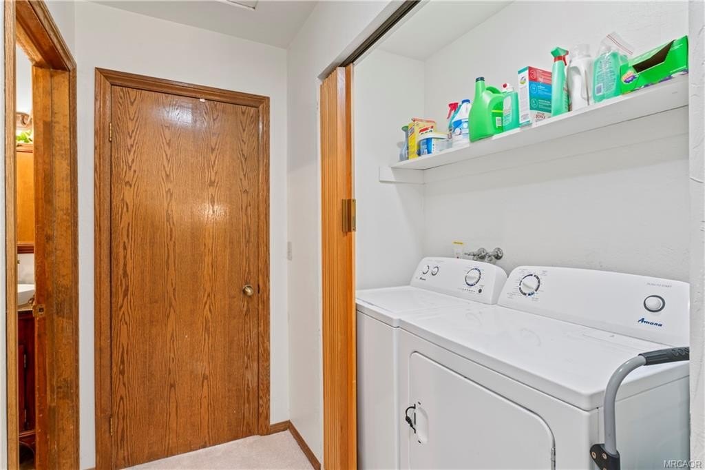 Lake Arrowhead, California, 92352, United States, 3 Bedrooms Bedrooms, ,3 BathroomsBathrooms,Residential,Forsale,1953303