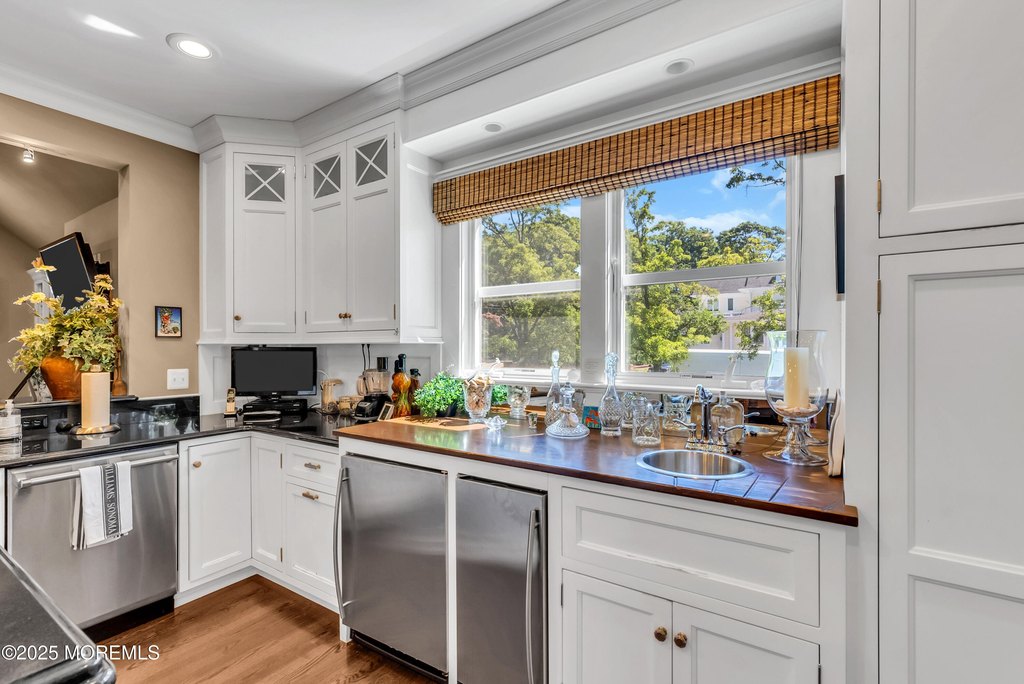 Spring Lake, New Jersey, 07762, United States, 6 Bedrooms Bedrooms, ,6.5 BathroomsBathrooms,Residential,Forsale,1953818