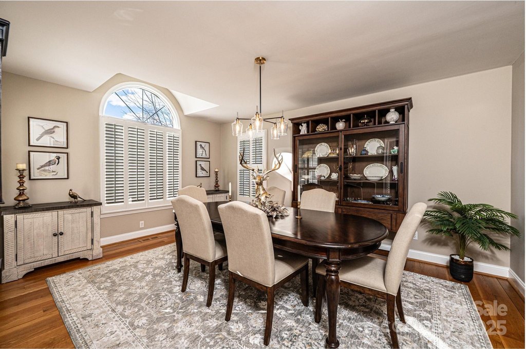 Hickory, North Carolina, 28601, United States, 3 Bedrooms Bedrooms, ,2 BathroomsBathrooms,Residential,Forsale,2014455