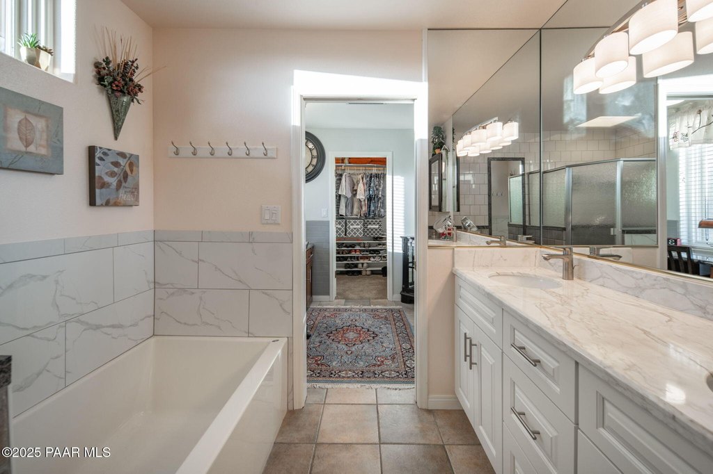 Prescott, Arizona, 86301, United States, 3 Bedrooms Bedrooms, ,2 BathroomsBathrooms,Residential,Forsale,2011278