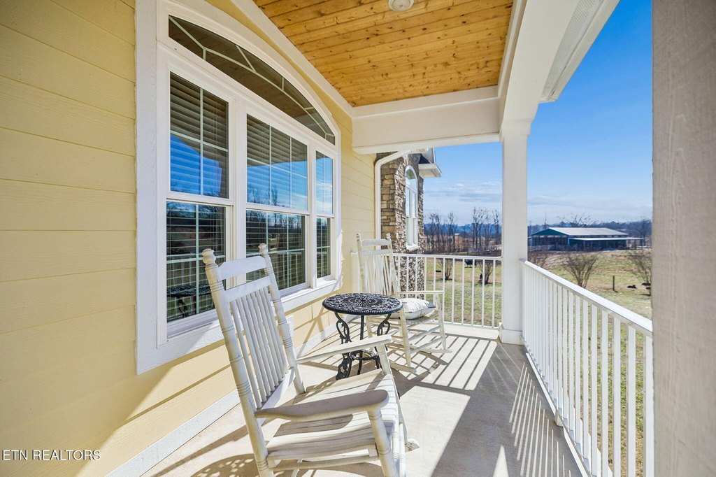 Maryville, Tennessee, 37801, United States, 4 Bedrooms Bedrooms, ,3.5 BathroomsBathrooms,Residential,Forsale,2011912