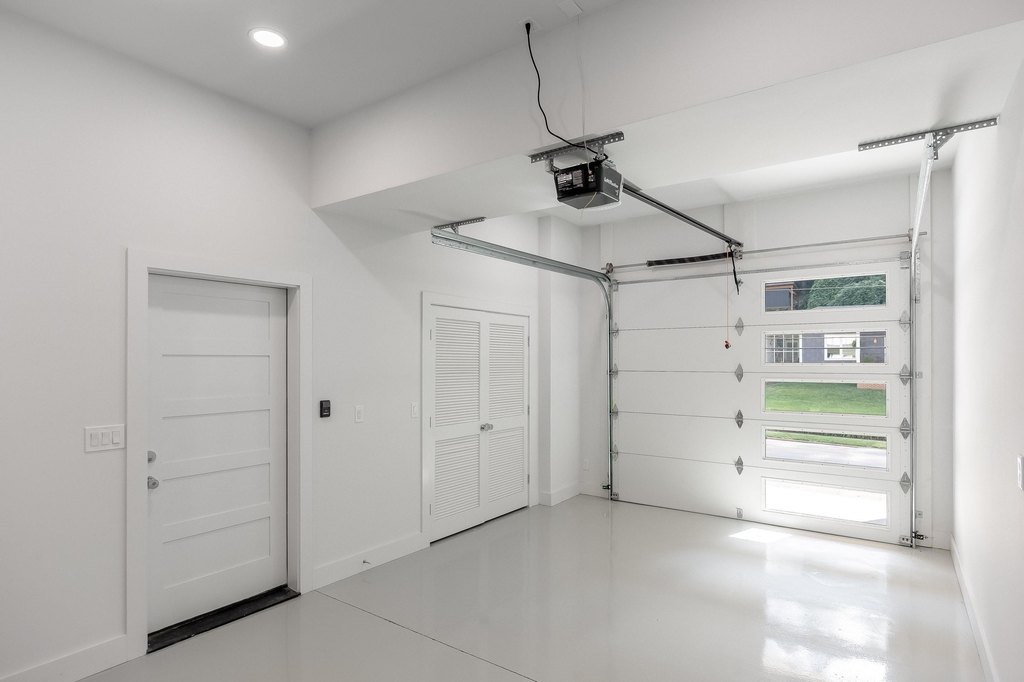 Chattanooga, Tennessee, 37405, United States, 4 Bedrooms Bedrooms, ,4.5 BathroomsBathrooms,Residential,Forsale,2009592