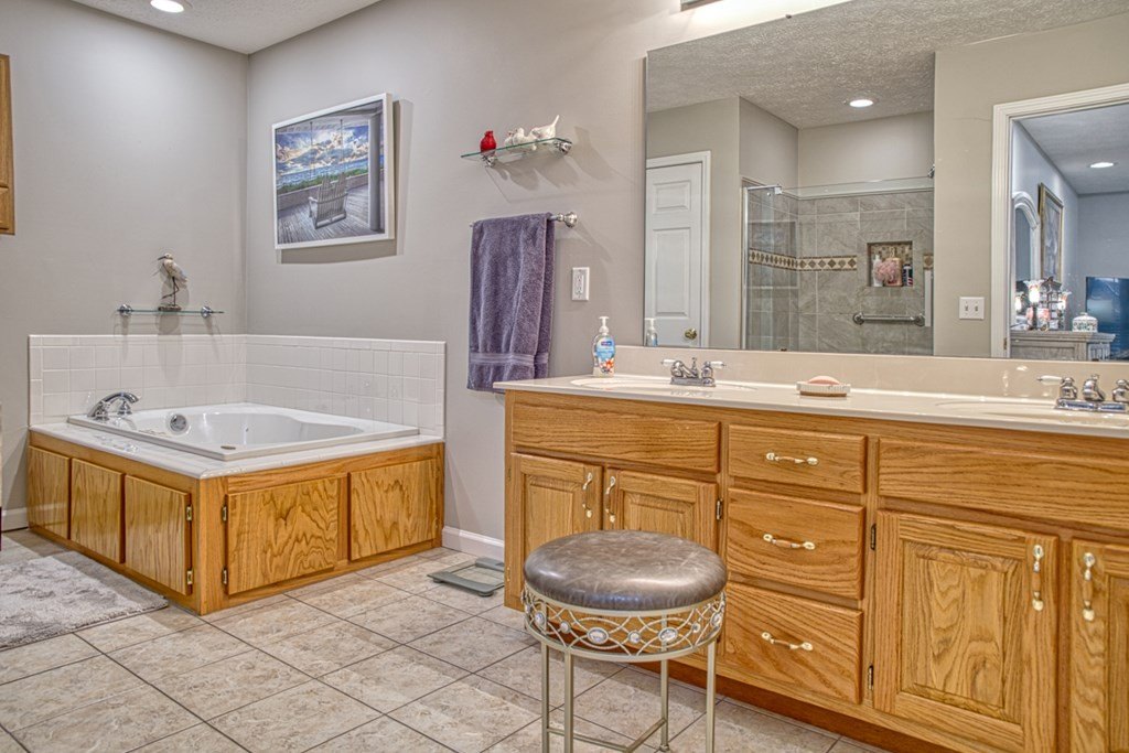 Cookeville, Tennessee, 38506, United States, 3 Bedrooms Bedrooms, ,2 BathroomsBathrooms,Residential,Forsale,2010951