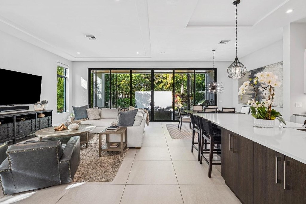 Delray Beach, Florida, 33483, United States, 3 Bedrooms Bedrooms, ,3.5 BathroomsBathrooms,Residential,Forsale,2010666