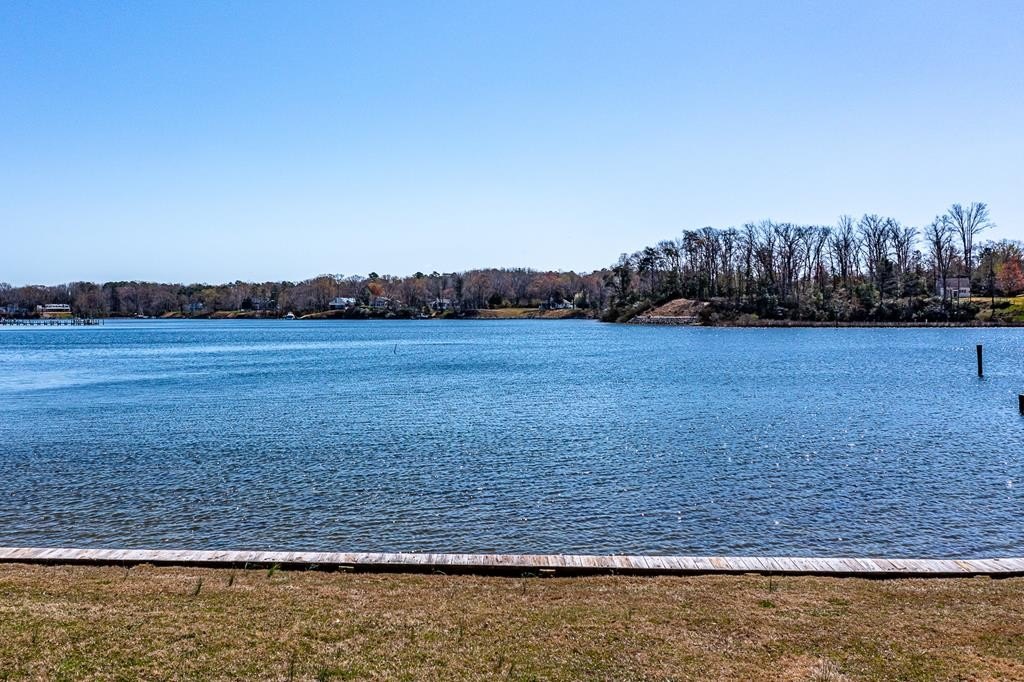 Irvington, Virginia, 22480, United States, 4 Bedrooms Bedrooms, ,3.5 BathroomsBathrooms,Residential,Forsale,2009207