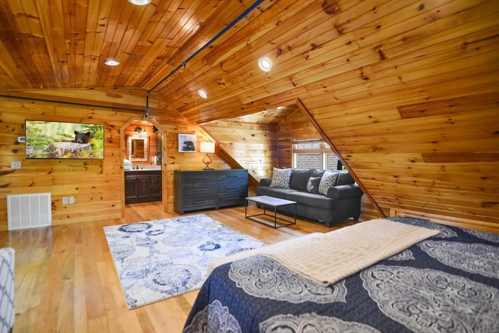 Sevierville, Tennessee, 37862, United States, 3 Bedrooms Bedrooms, ,6.5 BathroomsBathrooms,Residential,Forsale,2011936