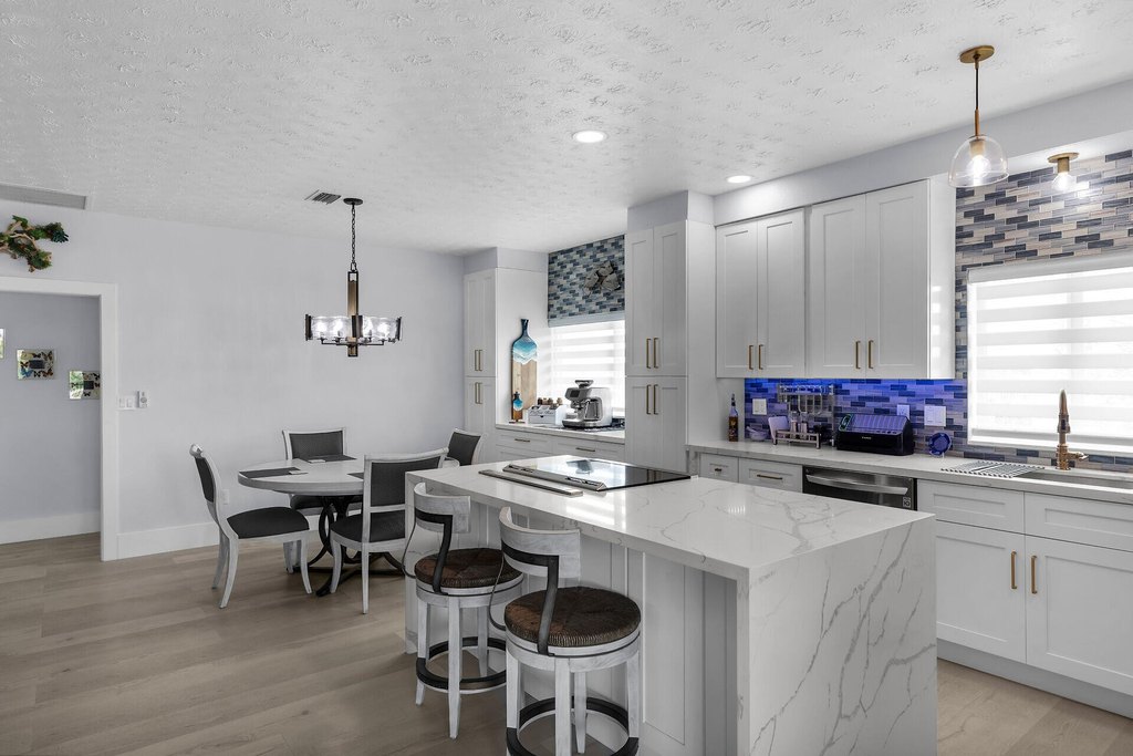 Big Pine Key, Florida, 33043, United States, 3 Bedrooms Bedrooms, ,3 BathroomsBathrooms,Residential,Forsale,1972000