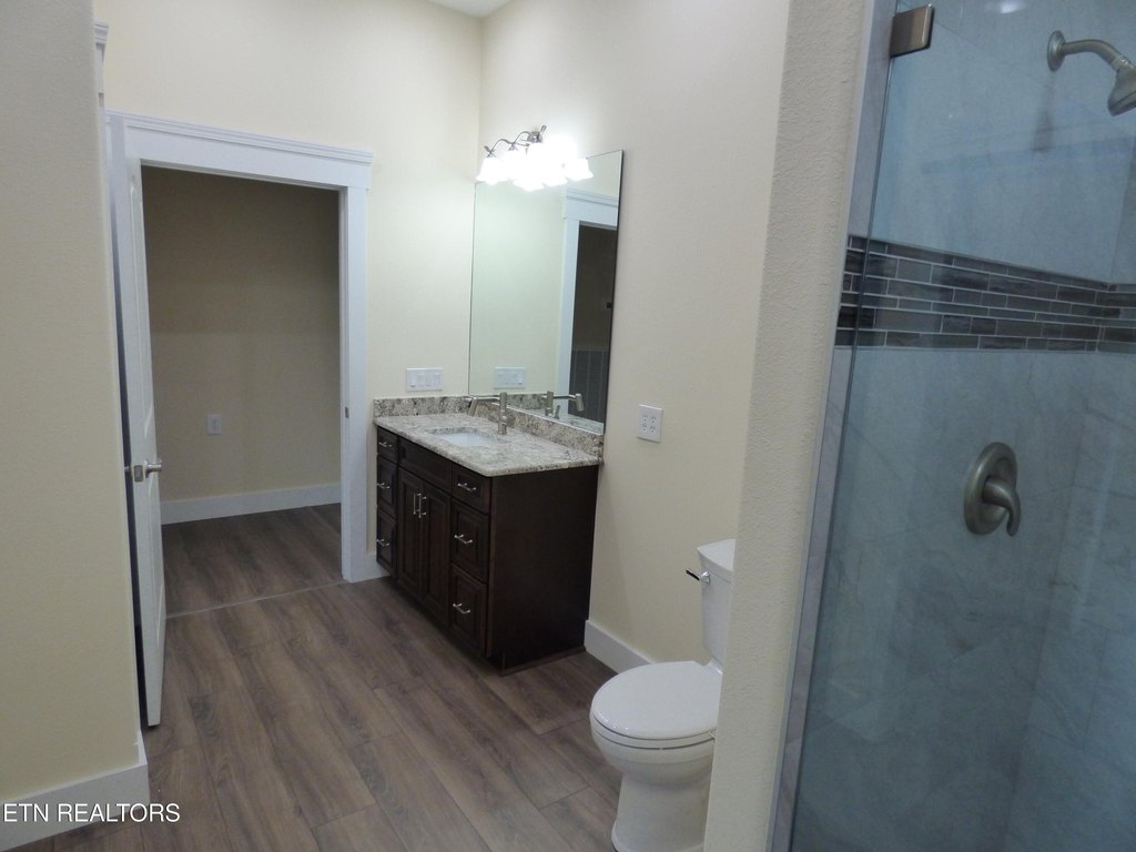 Crossville, Tennessee, 38572, United States, 2 Bedrooms Bedrooms, ,2.5 BathroomsBathrooms,Residential,Forsale,1996593