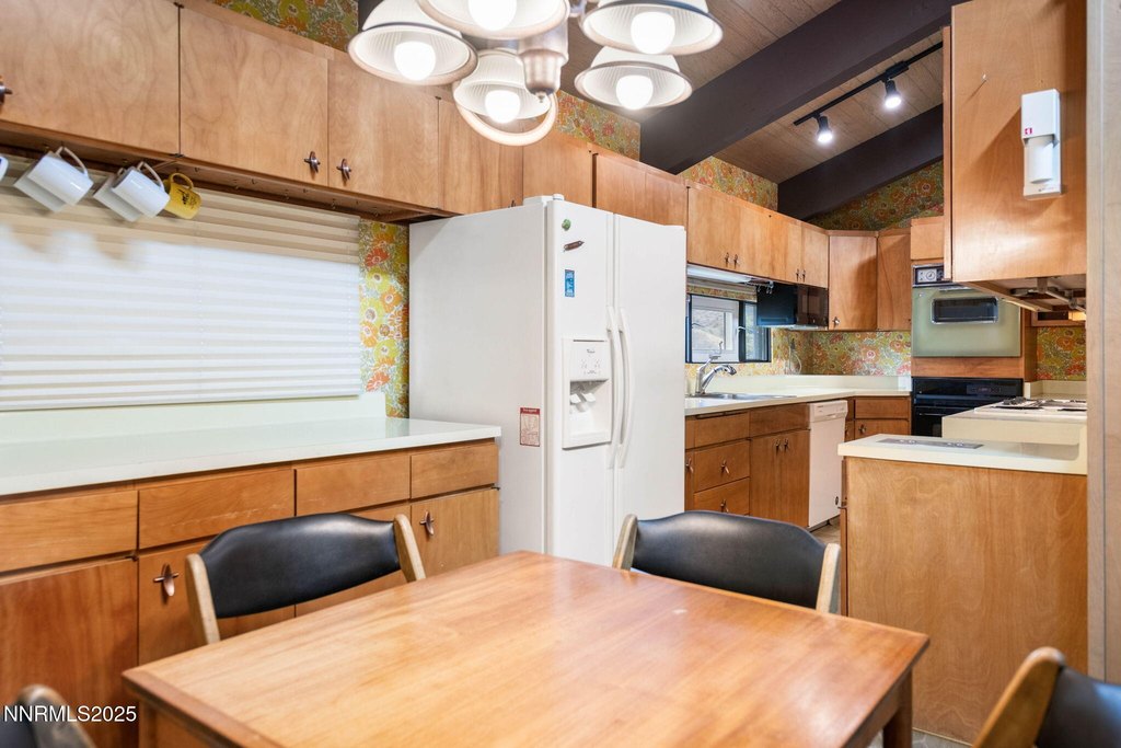 Dayton, Nevada, 89403, United States, 3 Bedrooms Bedrooms, ,2 BathroomsBathrooms,Residential,Forsale,1993791