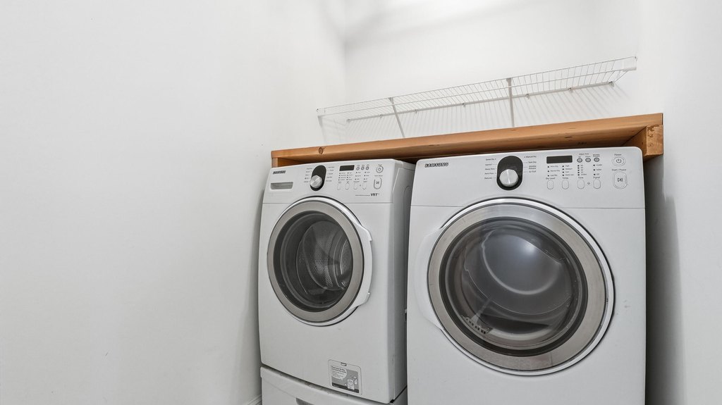 Signal Mountain, Tennessee, 37377, United States, 4 Bedrooms Bedrooms, ,3.5 BathroomsBathrooms,Residential,Forsale,2011259