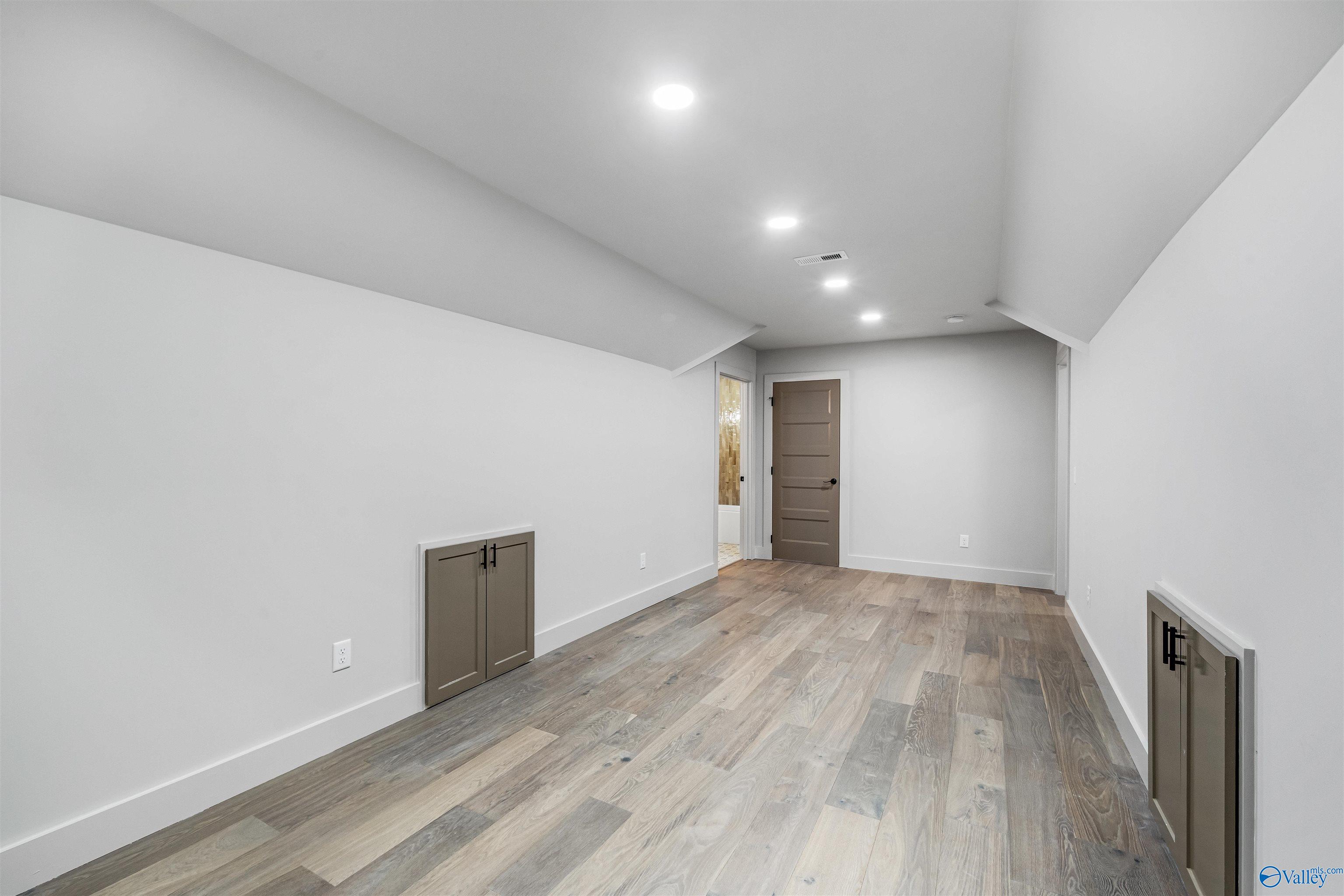 Fort Payne, Alabama, 35967, United States, 4 Bedrooms Bedrooms, ,3.5 BathroomsBathrooms,Residential,Forsale,2007685