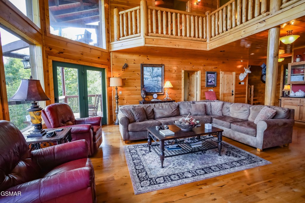 Sevierville, Tennessee, 37862, United States, 4 Bedrooms Bedrooms, ,5.5 BathroomsBathrooms,Residential,Forsale,1999464