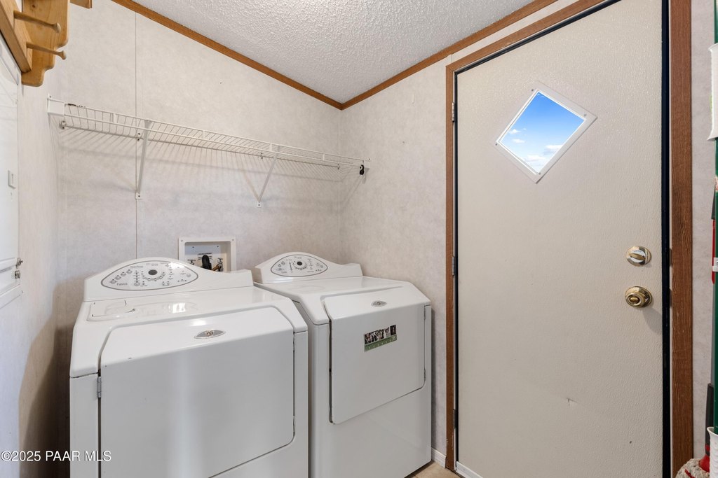 Chino Valley, Arizona, 86323, United States, 3 Bedrooms Bedrooms, ,2 BathroomsBathrooms,Residential,Forsale,1994054