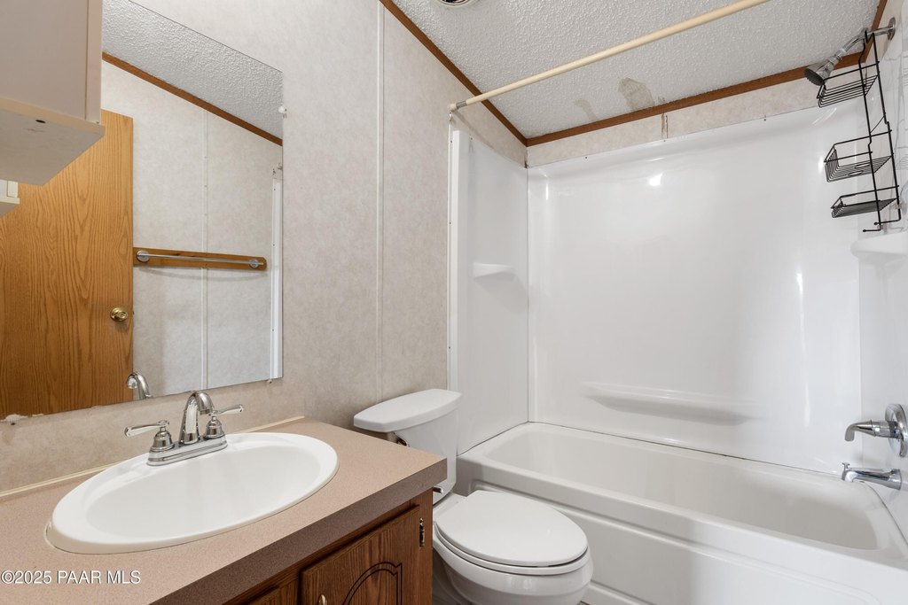 Chino Valley, Arizona, 86323, United States, 3 Bedrooms Bedrooms, ,2 BathroomsBathrooms,Residential,Forsale,1994054