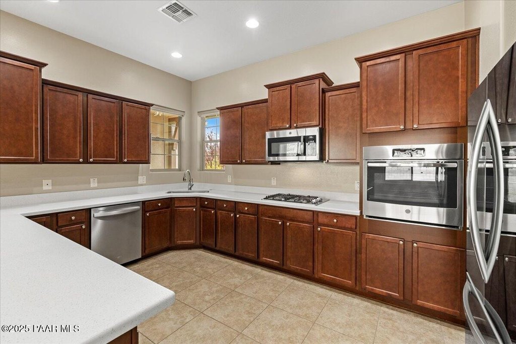 Prescott, Arizona, 86301, United States, 3 Bedrooms Bedrooms, ,2 BathroomsBathrooms,Residential,Forsale,1994058