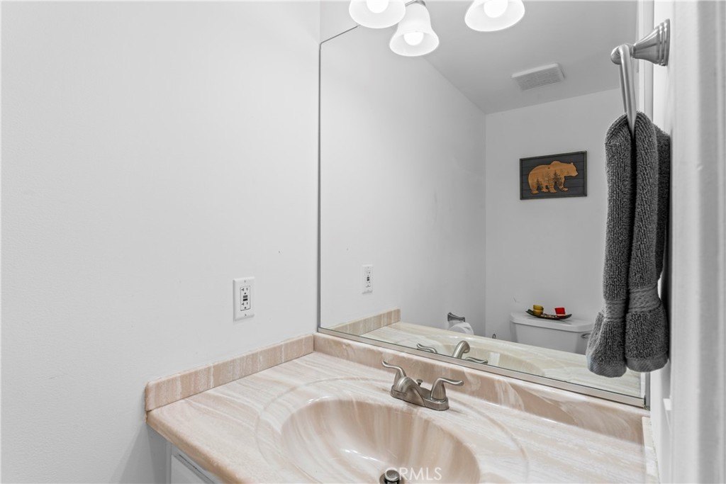 Lake Arrowhead, California, 92352, United States, 4 Bedrooms Bedrooms, ,2.5 BathroomsBathrooms,Residential,Forsale,1971038