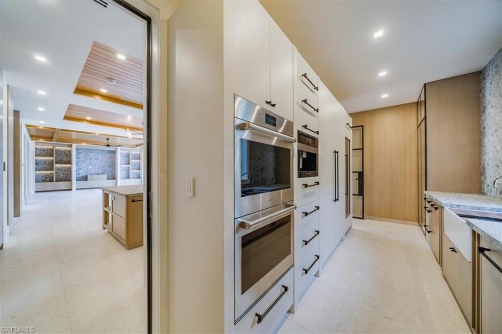 NAPLES, Florida, 34102, United States, 5 Bedrooms Bedrooms, ,5.5 BathroomsBathrooms,Residential,Forsale,2011524