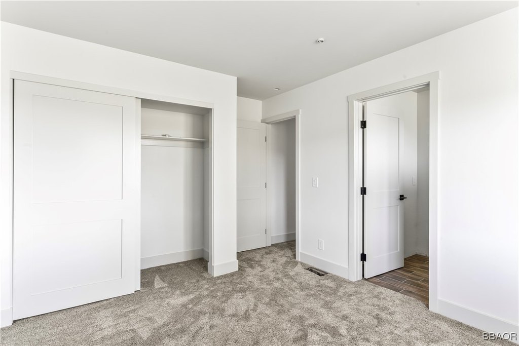 Lake Arrowhead, California, 92352, United States, 3 Bedrooms Bedrooms, ,4 BathroomsBathrooms,Residential,Forsale,1886286