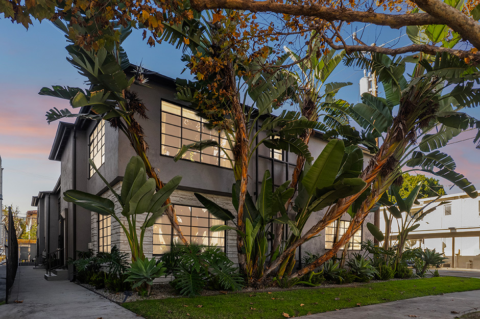 Beverly Hills, California, 90212, United States, 8 Bedrooms Bedrooms, ,8 BathroomsBathrooms,Residential,Forsale,2014735