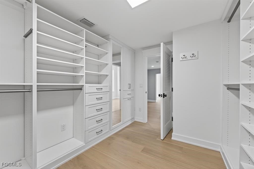 Sanibel, Florida, 33957, United States, 4 Bedrooms Bedrooms, ,3 BathroomsBathrooms,Residential,Forsale,1971925