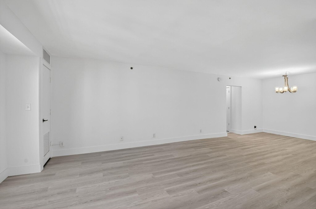 Highland Beach, Florida, 33487, United States, 2 Bedrooms Bedrooms, ,2 BathroomsBathrooms,Residential,Forsale,1969909