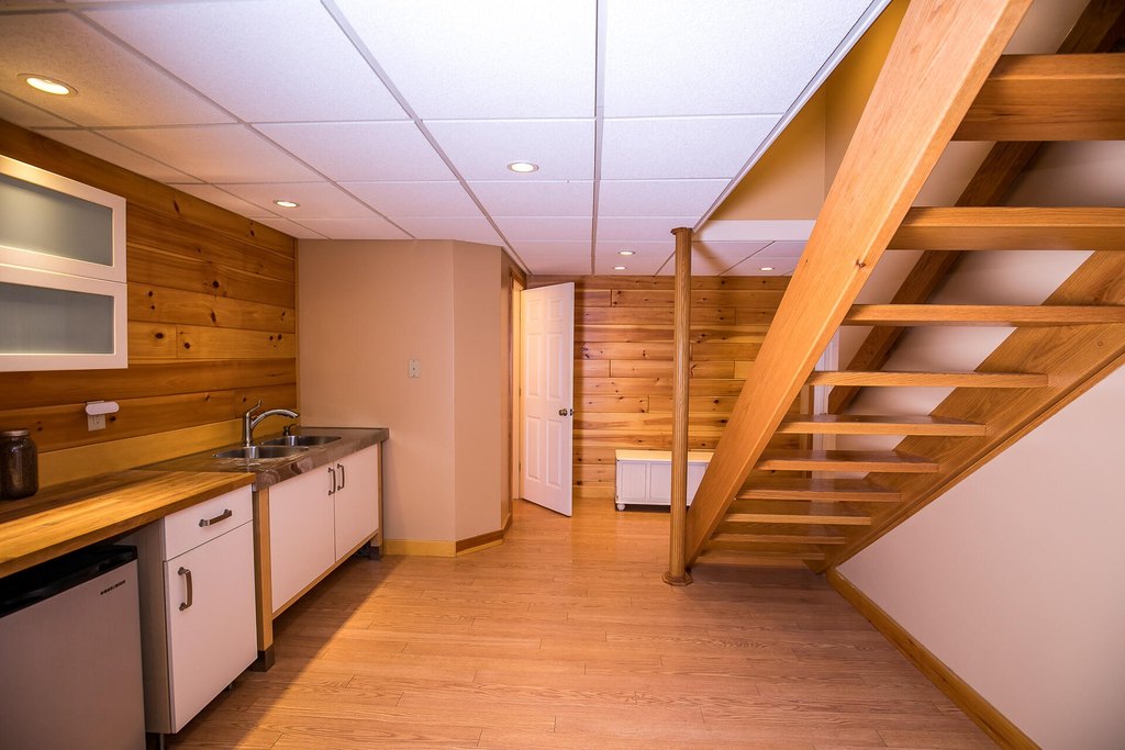 Waterville, Maine, 04901, United States, 4 Bedrooms Bedrooms, ,3.5 BathroomsBathrooms,Residential,Forsale,2002426