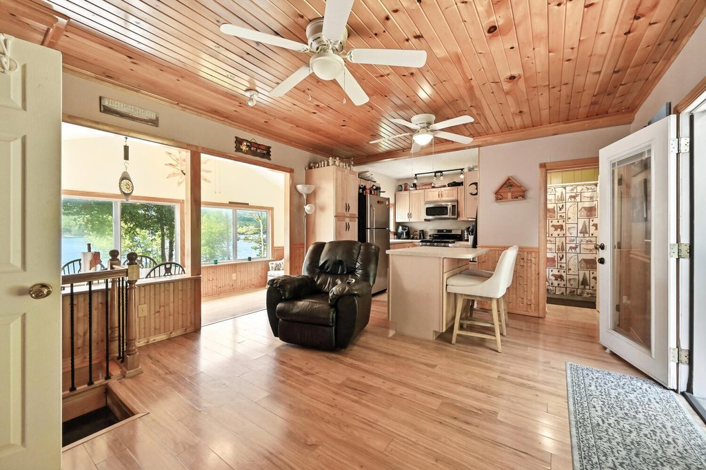 Peru, Maine, 04290, United States, 2 Bedrooms Bedrooms, ,2 BathroomsBathrooms,Residential,Forsale,1941249