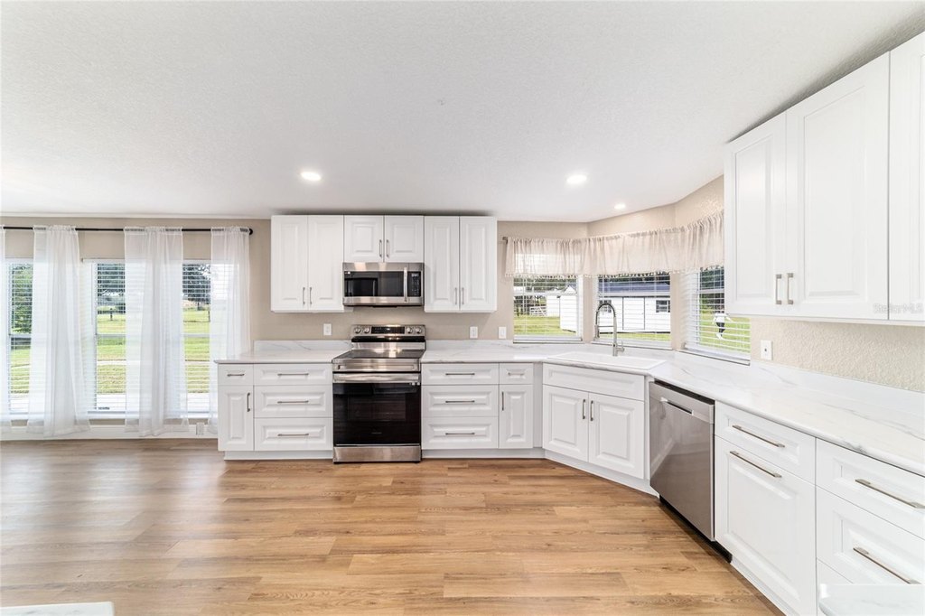 BELLEVIEW, Florida, 34420, United States, 4 Bedrooms Bedrooms, ,3 BathroomsBathrooms,Residential,Forsale,1994121