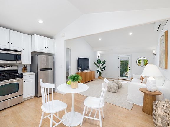 Kenwood, California, 95452, United States, 2 Bedrooms Bedrooms, ,2 BathroomsBathrooms,Residential,Forsale,1985916