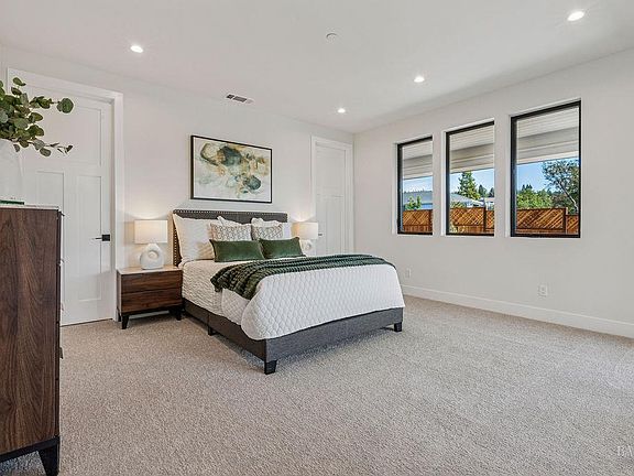 Santa Rosa, California, 95403, United States, 4 Bedrooms Bedrooms, ,4 BathroomsBathrooms,Residential,Forsale,1985927