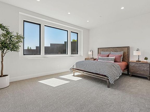 Santa Rosa, California, 95403, United States, 4 Bedrooms Bedrooms, ,4 BathroomsBathrooms,Residential,Forsale,1985927