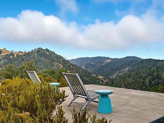 Cloverdale, California, 95425, United States, 3 Bedrooms Bedrooms, ,3 BathroomsBathrooms,Residential,Forsale,1985929