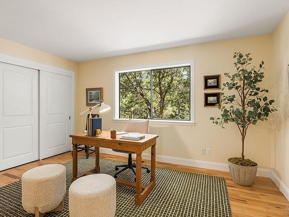 Healdsburg, California, 95448, United States, 3 Bedrooms Bedrooms, ,2 BathroomsBathrooms,Residential,Forsale,1985931