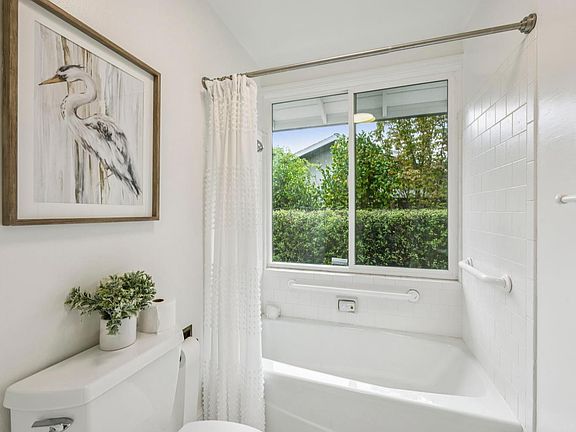 Santa Rosa, California, 95409, United States, 3 Bedrooms Bedrooms, ,2 BathroomsBathrooms,Residential,Forsale,1985932