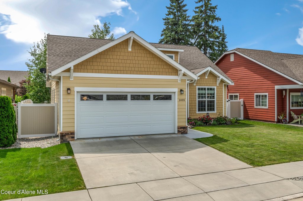 Sandpoint, Idaho, 83864, United States, 3 Bedrooms Bedrooms, ,2 BathroomsBathrooms,Residential,Forsale,1946335