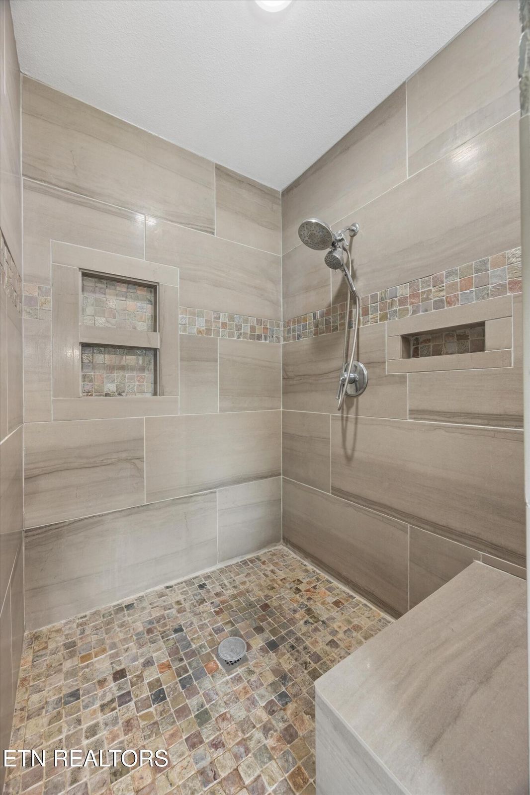 Sevierville, Tennessee, 37876, United States, 3 Bedrooms Bedrooms, ,4 BathroomsBathrooms,Residential,Forsale,1973590