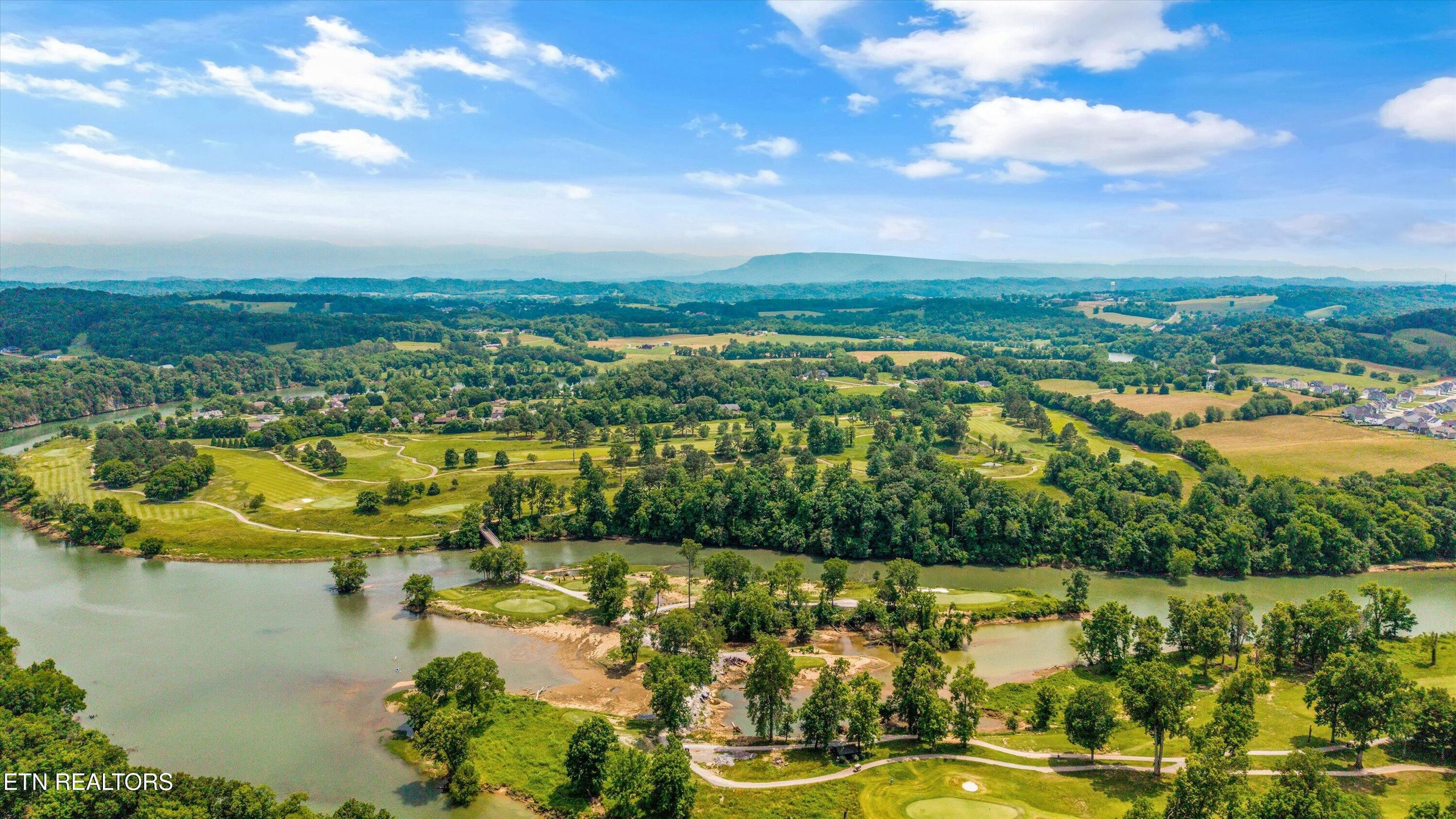 Sevierville, Tennessee, 37876, United States, 3 Bedrooms Bedrooms, ,4 BathroomsBathrooms,Residential,Forsale,1973590