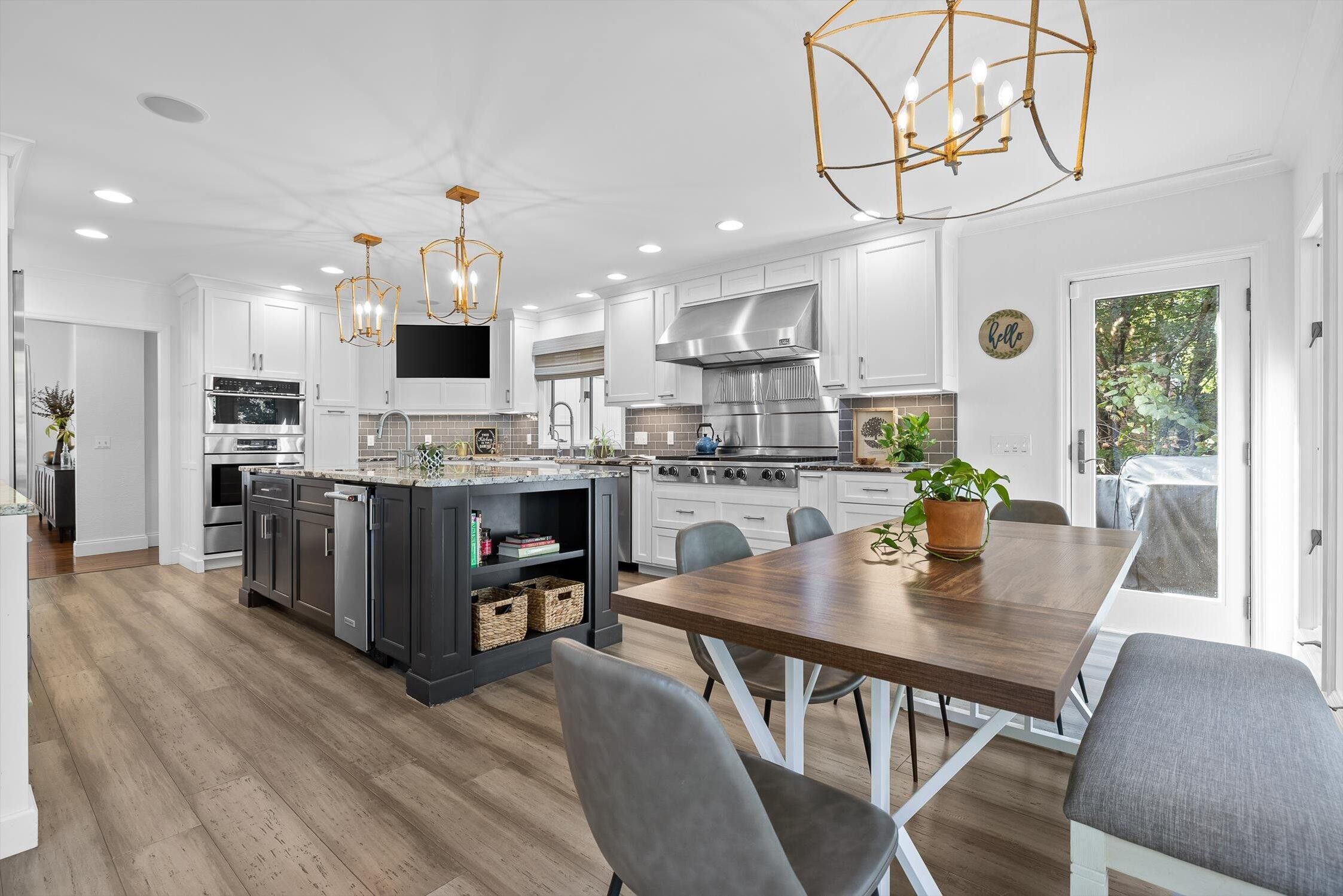 Ooltewah, Tennessee, 37363, United States, 5 Bedrooms Bedrooms, ,5 BathroomsBathrooms,Residential,Forsale,1995307