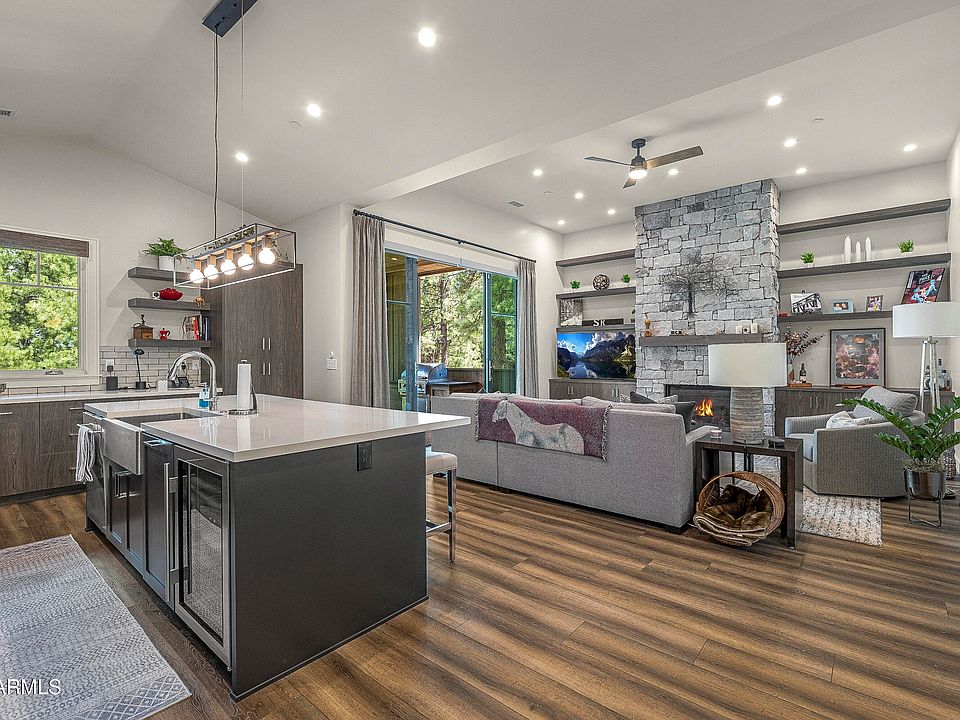 Flagstaff, Arizona, 86005, United States, 3 Bedrooms Bedrooms, ,2 BathroomsBathrooms,Residential,Forsale,1971075