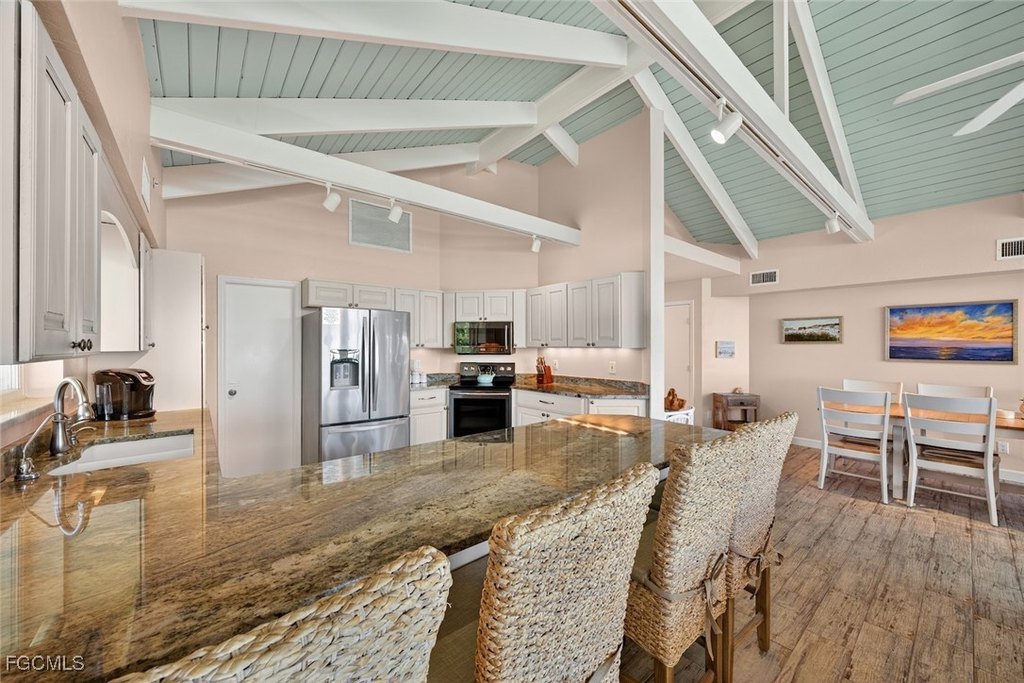 Captiva, Florida, 33924, United States, 4 Bedrooms Bedrooms, ,3.5 BathroomsBathrooms,Residential,Forsale,1971928