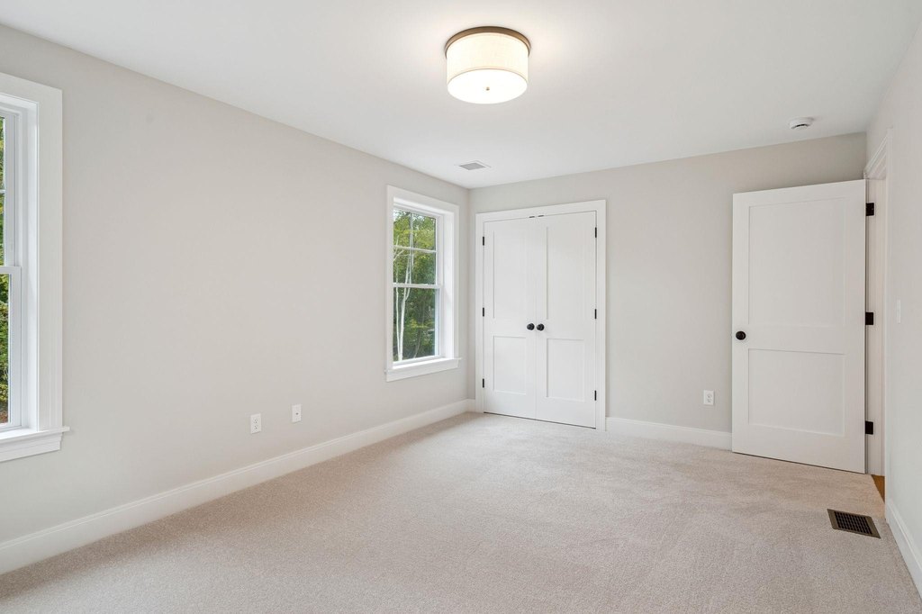 Portsmouth, New Hampshire, 03801, United States, 4 Bedrooms Bedrooms, ,2.5 BathroomsBathrooms,Residential,Forsale,2002371