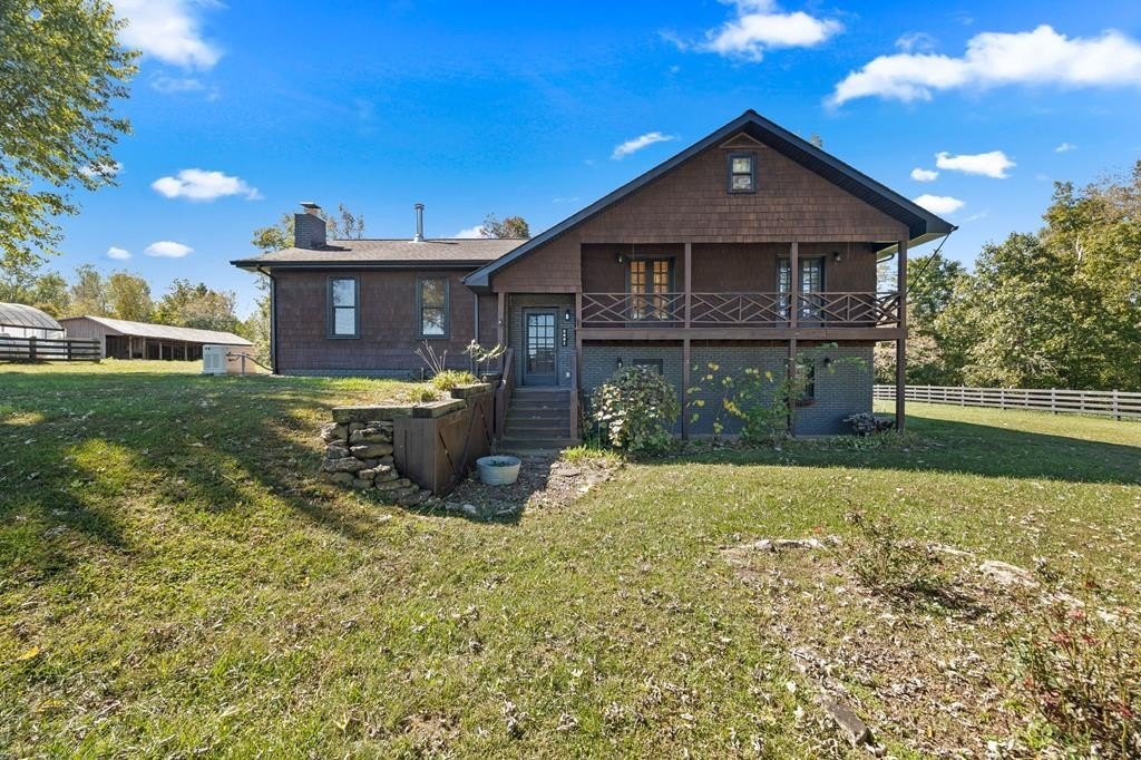 Byrdstown, Tennessee, 38549, United States, 2 Bedrooms Bedrooms, ,3 BathroomsBathrooms,Residential,Forsale,1996611