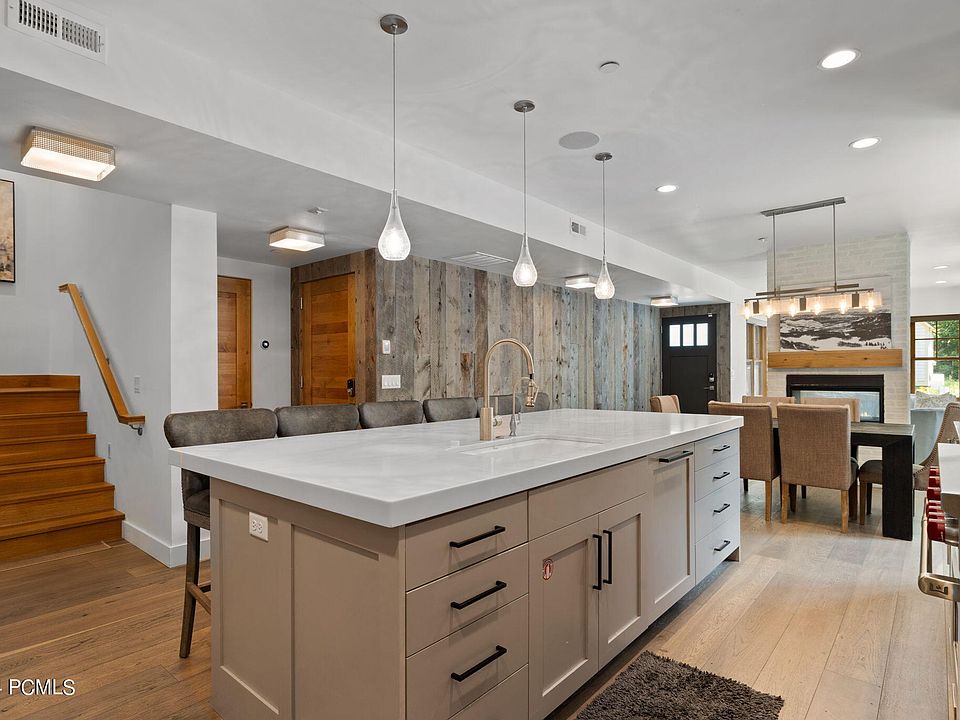 Park City, Utah, 84060, United States, 6 Bedrooms Bedrooms, ,7 BathroomsBathrooms,Residential,Forsale,1994179