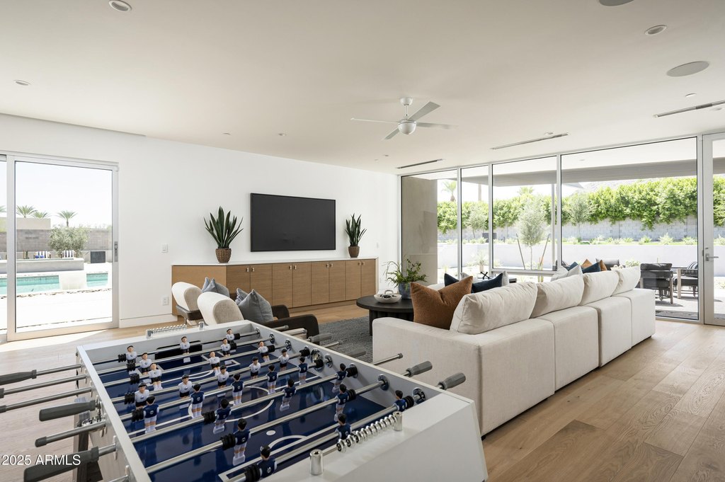 Paradise Valley, Arizona, 85253, United States, 5 Bedrooms Bedrooms, ,6 BathroomsBathrooms,Residential,Forsale,2000265