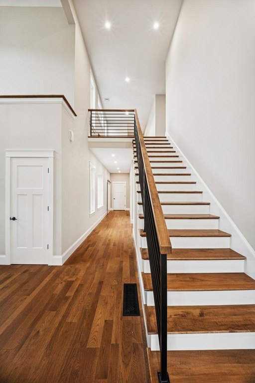 Newington, New Hampshire, 03801, United States, 4 Bedrooms Bedrooms, ,4.5 BathroomsBathrooms,Residential,Forsale,2002401