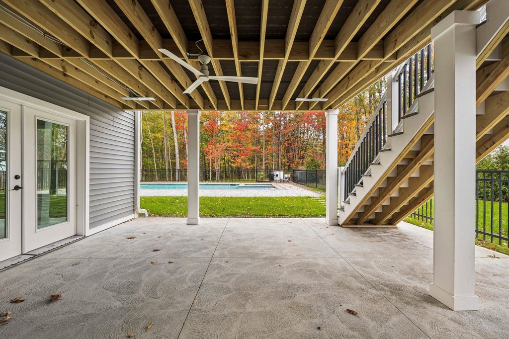 Newington, New Hampshire, 03801, United States, 4 Bedrooms Bedrooms, ,4.5 BathroomsBathrooms,Residential,Forsale,2002401