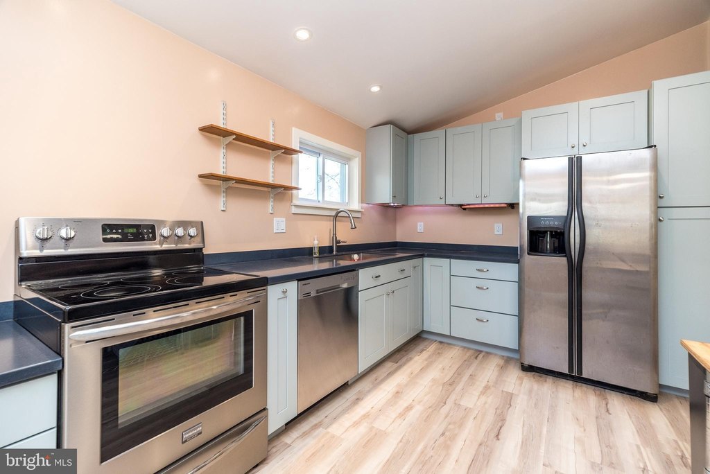 SCHWENKSVILLE, Pennsylvania, 19473, United States, 4 Bedrooms Bedrooms, ,2 BathroomsBathrooms,Residential,Forsale,2004194